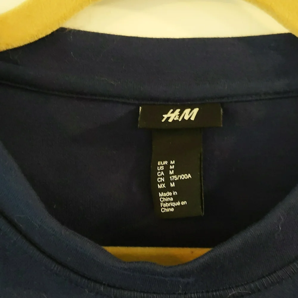 H&M Sweatshirt - Picture 2 of 2